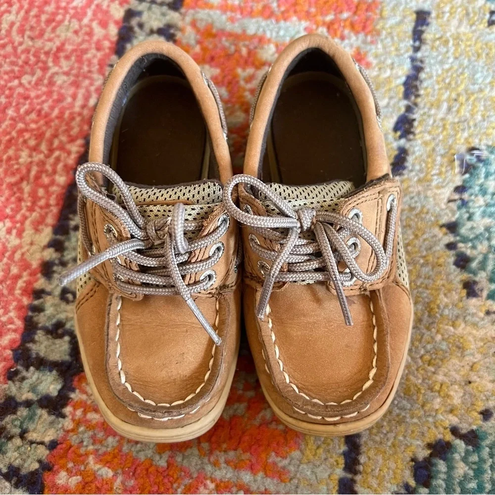 Sperry Kids Tan Boat Shoes size 8